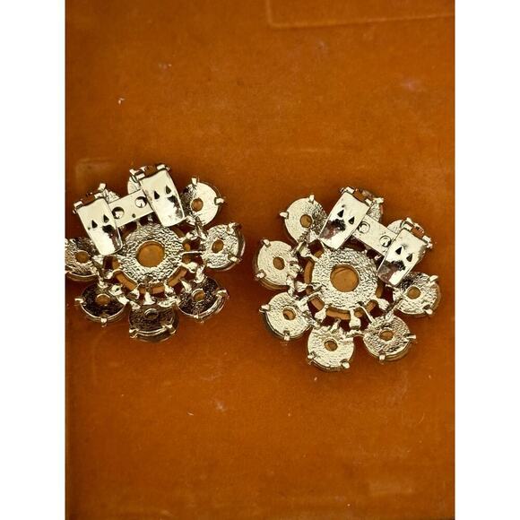Vintage Women's Silver Rhinestone Rosette Stone Clip-on Earrings - Picture 13 of 13